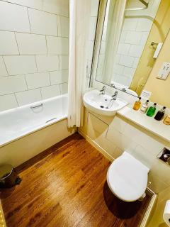 George Hotel & Granary - 5