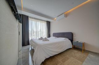 Luxury Penthouse with private pool & stunning view - 1
