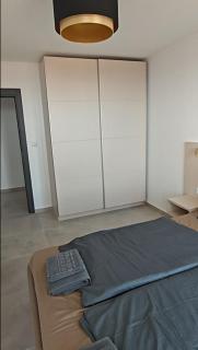Panoramic Sea View Apartment - Balcony - Close to Beach & Center - Free Parking - 8