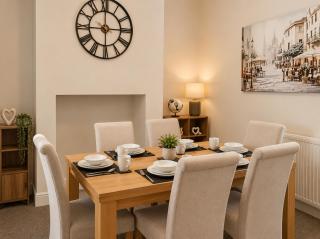 3 Bedroom House By Eason Stays Short Lets Preston - 6