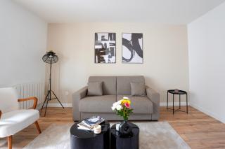 Le Monochrome - Aux portes de Paris - 327B - 0
