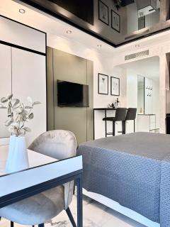 Mavi Apartments in Marriott Building - 1