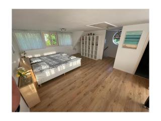 Stylish holiday home with heated indoor pool - 4