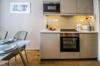Unique Apartments 250m from the Charles Bridge - 4