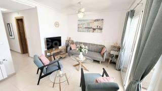 Stunning 2 Bedroom Apartment, AC, WIFI, Pool Views - 9