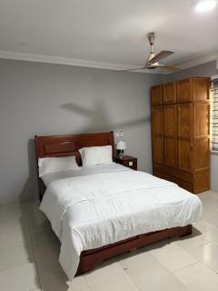 Comfortable 2BR Home in Lashibi - 6