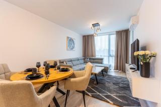 Azur Panorama 1BR w/ Garage | 5 Min Walk to Beach - 5