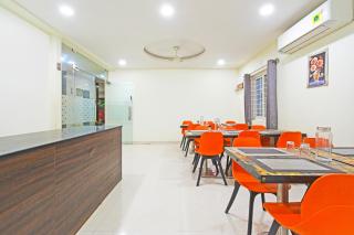 Super Townhouse Kondapur Near Botanical Garden Formerly RRR Inn - 5