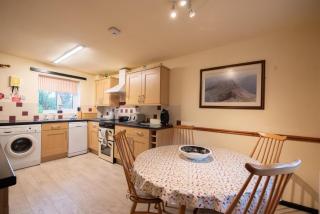 Green Beck Cottage, within walking distance of the lake, shops, pubs & restaurants of Coniston - 7