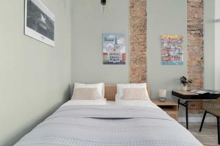 Modern Pet-Friendly Apartment with Desk in Old Town by Noclegi Renters - 8