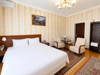 Sarbon Hotel Tashkent - 1