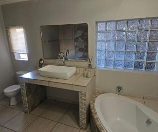 Oblique Boutique House - 2