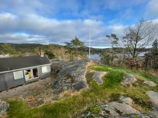 Havblikk, cozy cabin by the sea with beautiful views - 0