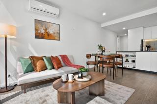 Stylish Central Gem 2B CBD Apt With Pool, Gym & Sauna - 7