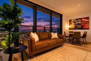 Spectacular Southbank Bay Views, Pool, Gym - 0
