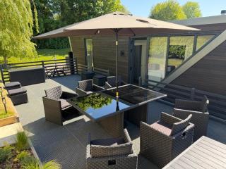 Willow Wharf - 9