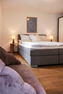 Helles Penthouse mit Dachterrasse & Bergblick - 6