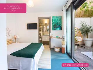 Grande Maison familiale climatisée - Idéal Retrouvailles - Piscine privée & Jardin clos - 10min Avignon & Château-neuf-du-Pape - Parking privé gratuit - Animaux admis - Sorgues - 1