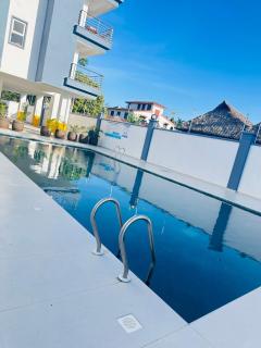 Executive 1BR Behind Citymall - 6