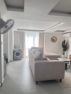 Executive 1BR Behind Citymall - 4