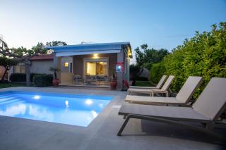 Sea Breeze & Nature villa, with heated pool and garden retreat - 4