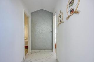 Yellow House - 3