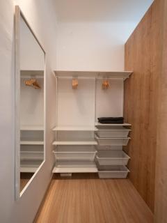 Calm&Chic Suite Near Main Train Station - 3