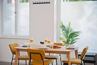 2 BR, central, calm and modern Berlin getaway - 1