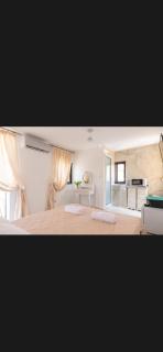 Helios Cave Suite - 1