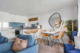 Amazing 2 Bedrooms Flat in Esplanade Road - 8