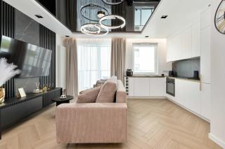 Air-Conditioned Apartment with Parking and Balcony by Noclegi Renters - 2
