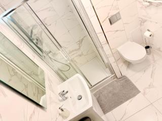 APARTAMENT w centrum Kłodzka z darmowym miejscem parkingowym - 4