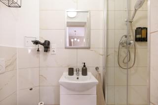 Centrally located Prater Studio with Air Condition - 6