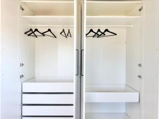 Workers and Family Homes 5BR Team House for 10, Free Parking Near Volvo & Landvetter - 5