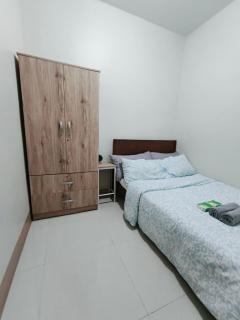 Affordable Condo near MOA and NAIA - 2