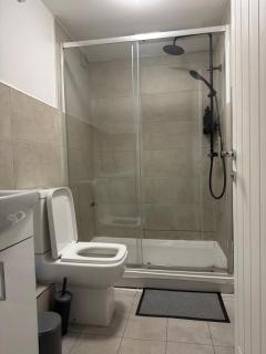 Stylish 2BR by AO Arena & Victoria - 1