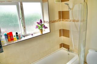 Private Double Room Near Birmingham Airport & NEC with Free Parking - 1