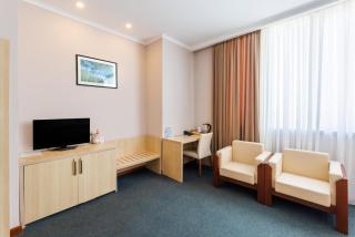 Cruise Hotel - 8