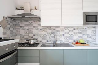 10' from the Sea, Apartment with Garden, WiFi & AC - 2