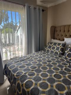 Royaltics Lumina house - 2