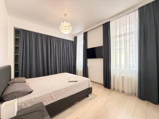 2-Bedrooms Downtown Apartment - Odessa - 1