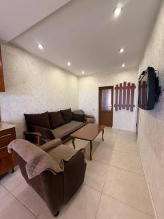 Erebuni metro guest house - 9