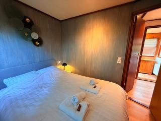 VELUWE Wooden Chalet With Private Garden - Quiet and Cosy Stay - 5