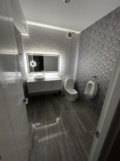 Luxury apartment with park views - 4