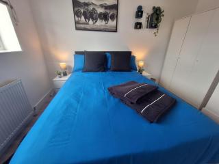3 BED, Terrace House, Sleeps up to 7 people, Garden - 7