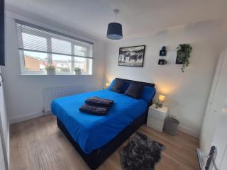 3 BED, Terrace House, Sleeps up to 7 people, Garden - 6