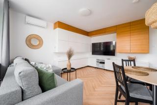 Bielany Superior Apartment by BookingHost - 2