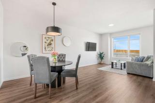 NEW 2026 Family Home Free Banff Pass - 1