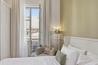 Hospi Living Empire Suites - 9