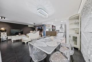 Equitice Winter Moonlight Villa - 4